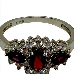 Gorgeous Authentic White Topaz & Garnet Ring 4ct.   Sterling Silver Size 7